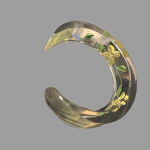 Pressed Hydrangea flower Clear Acrylic Cuff Bangle - Dried Flowers - Picture 4 of 8